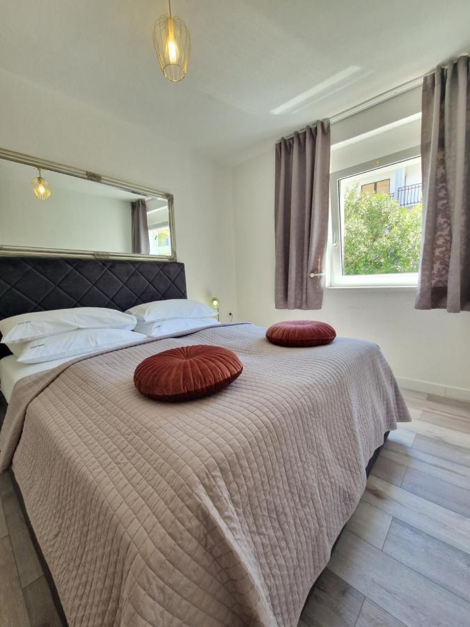 Luxury Apartments Silva With Sea View Okrug Gornji Esterno foto