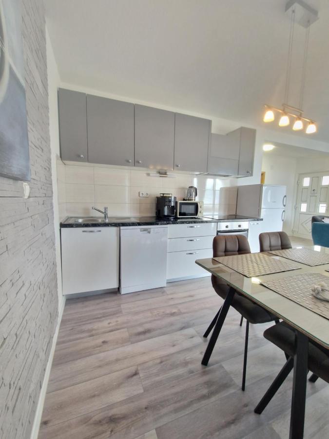 Luxury Apartments Silva With Sea View Okrug Gornji Esterno foto