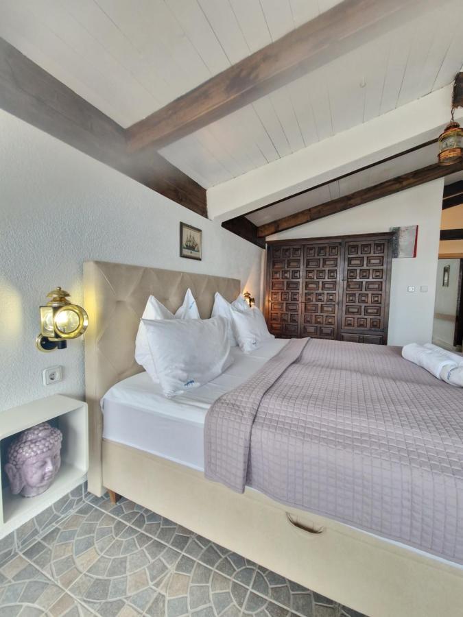 Luxury Apartments Silva With Sea View Okrug Gornji Esterno foto