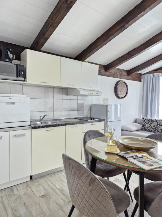 Luxury Apartments Silva With Sea View Okrug Gornji Esterno foto