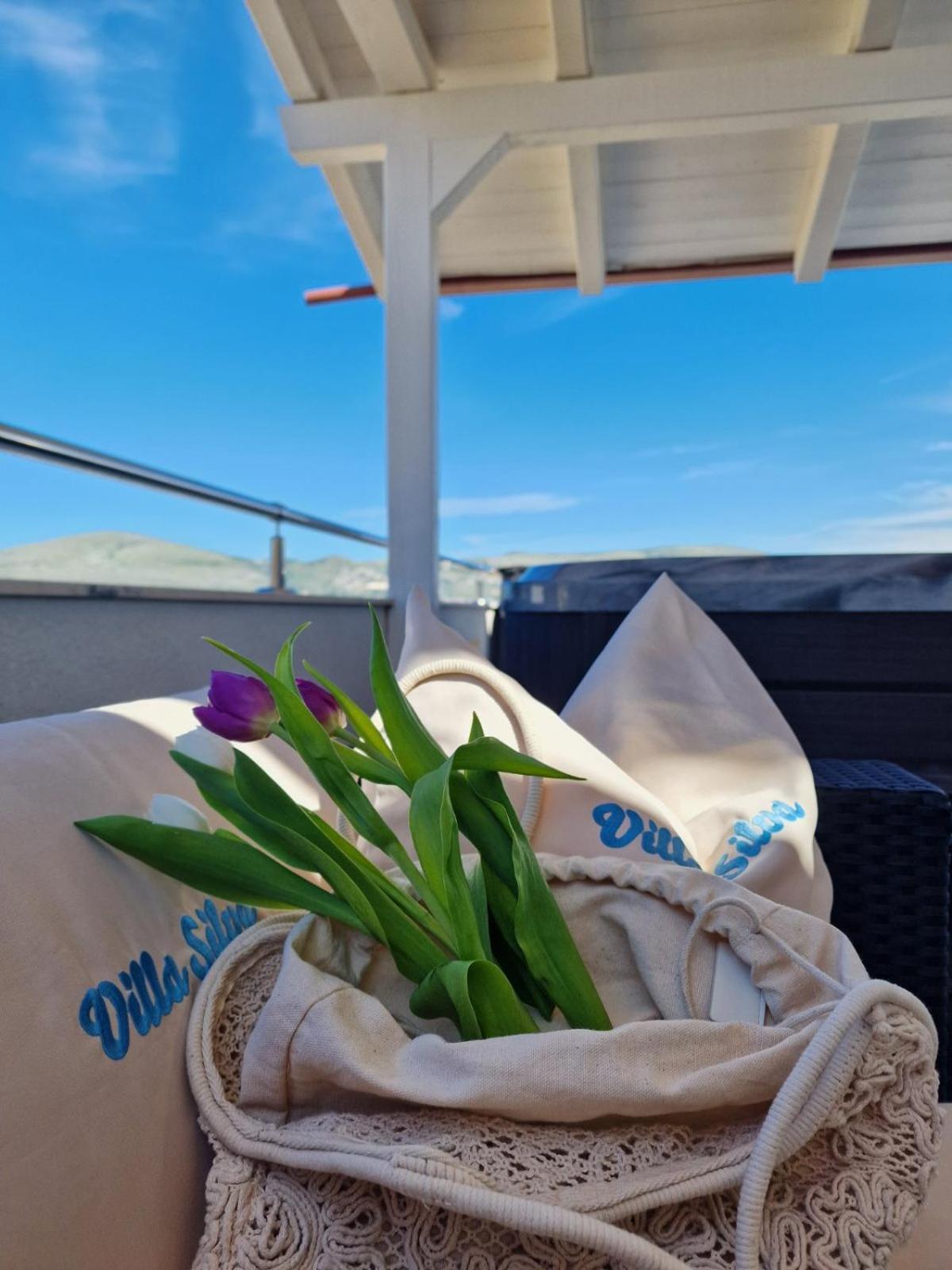 Luxury Apartments Silva With Sea View Okrug Gornji Esterno foto