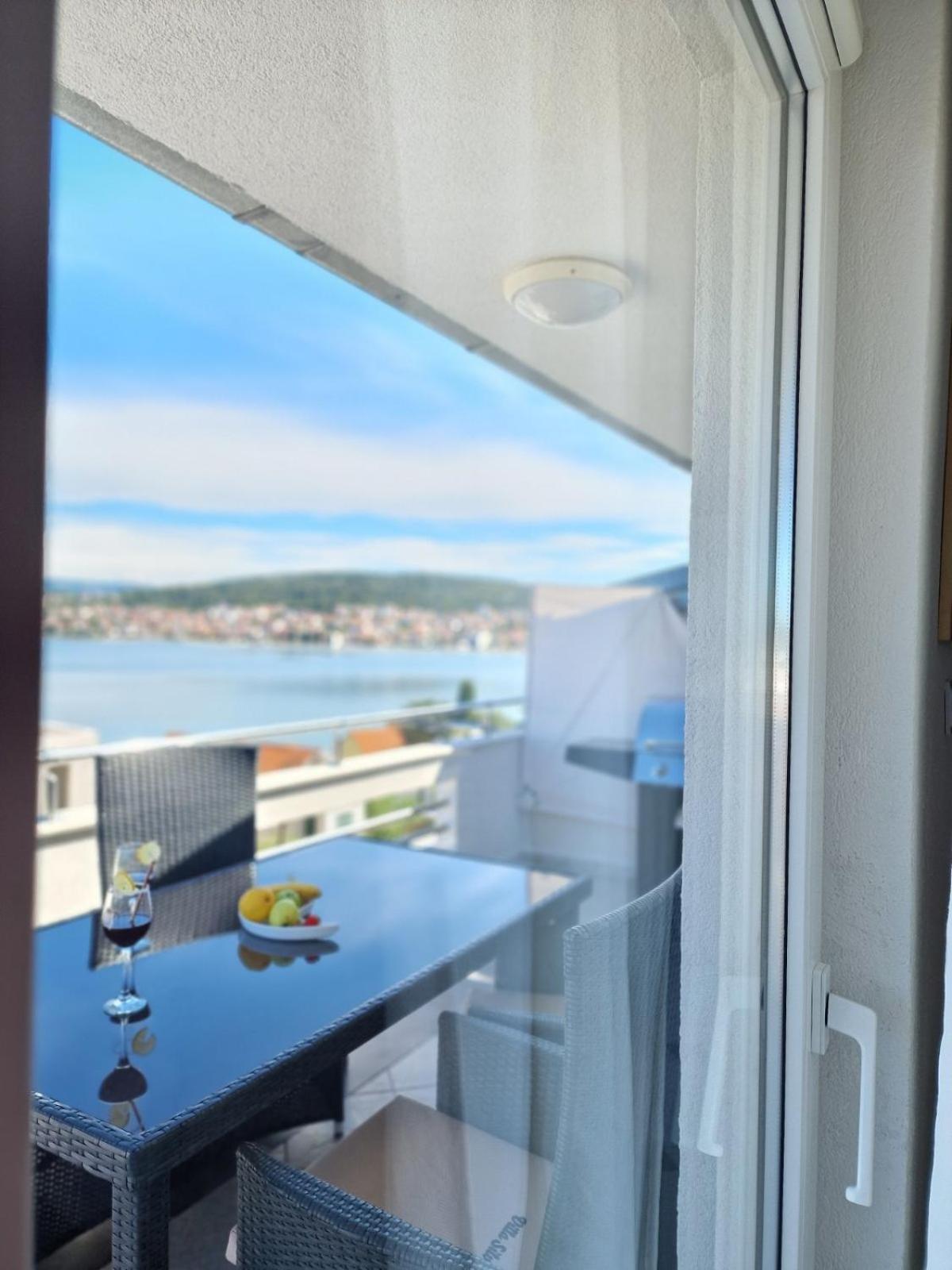Luxury Apartments Silva With Sea View Okrug Gornji Esterno foto