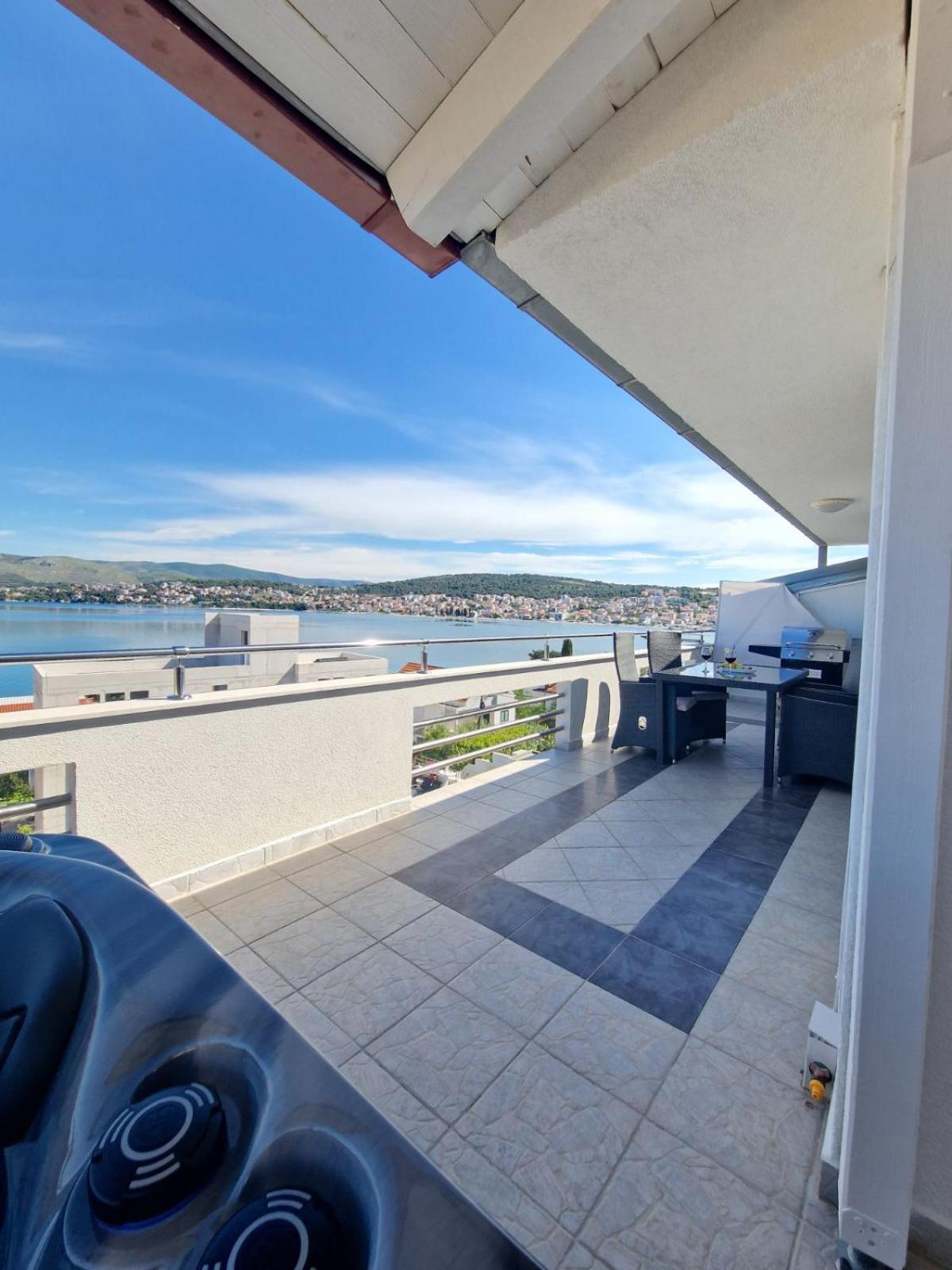 Luxury Apartments Silva With Sea View Okrug Gornji Esterno foto