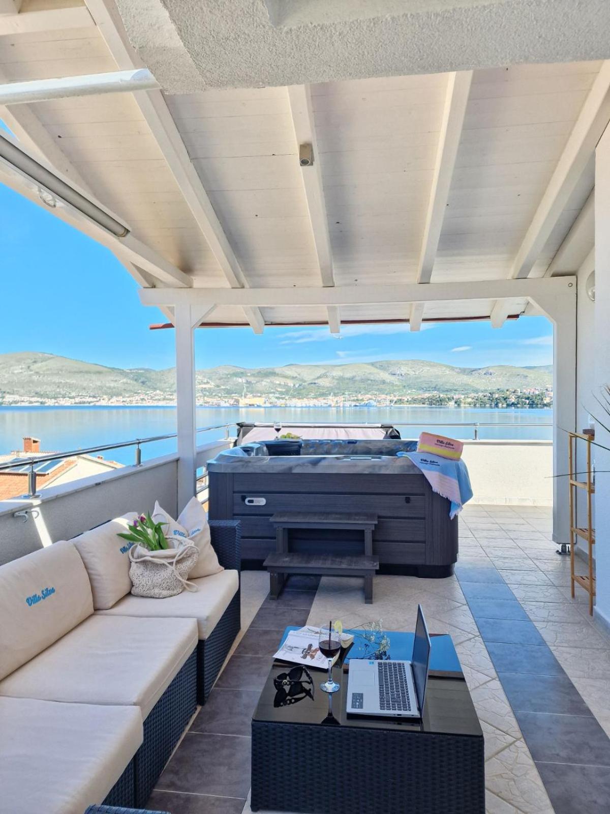 Luxury Apartments Silva With Sea View Okrug Gornji Esterno foto