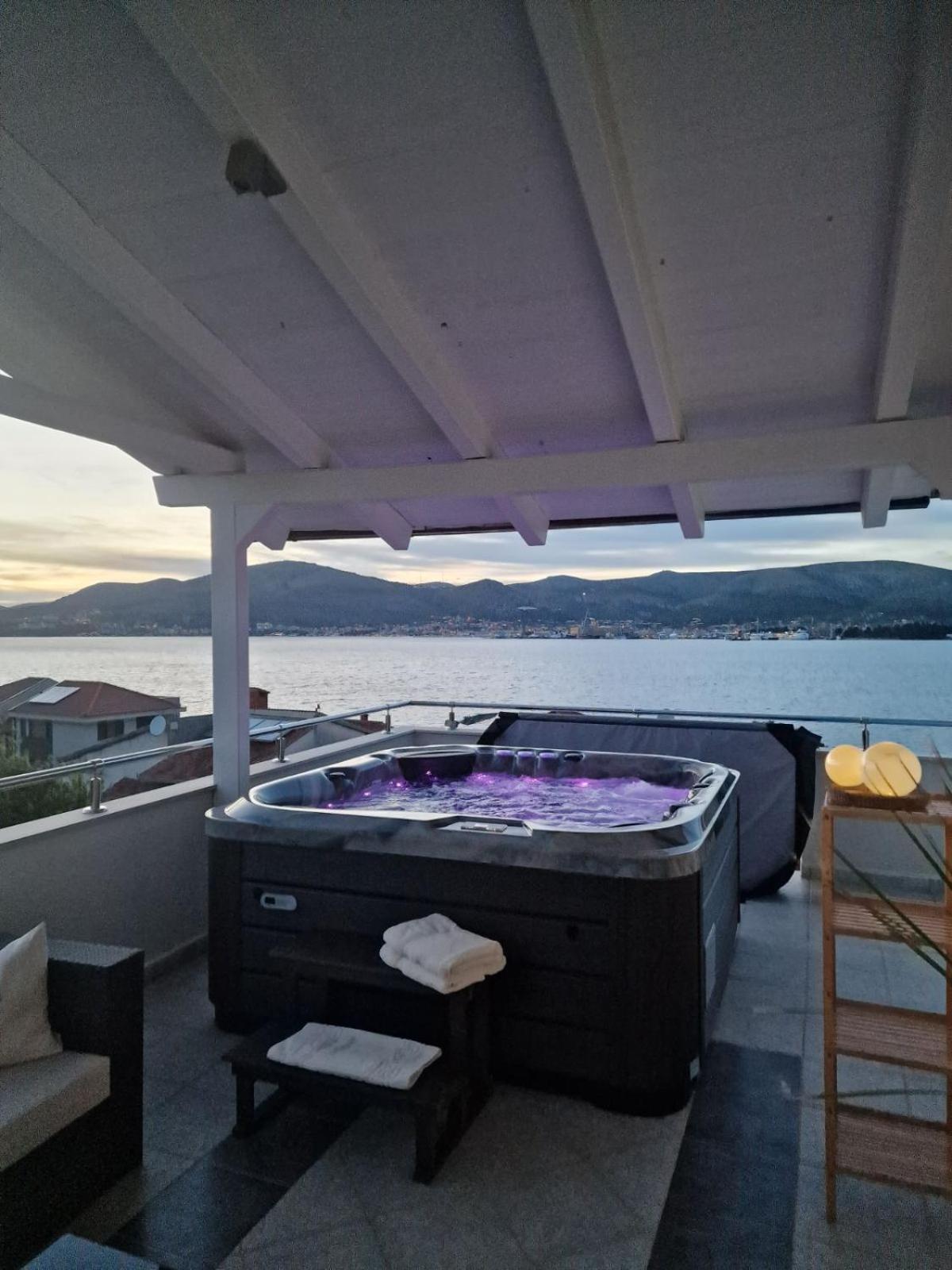Luxury Apartments Silva With Sea View Okrug Gornji Esterno foto