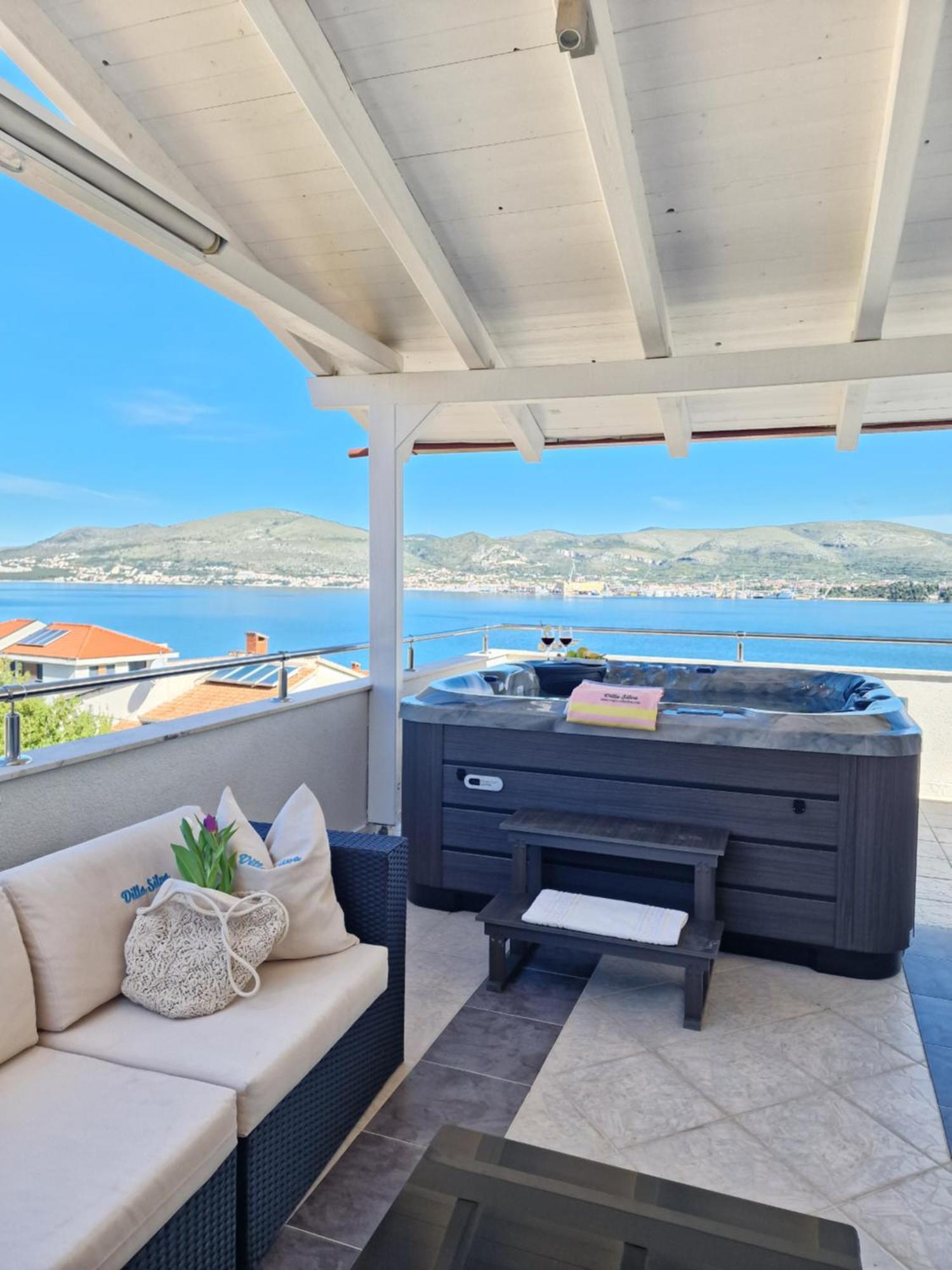 Luxury Apartments Silva With Sea View Okrug Gornji Esterno foto