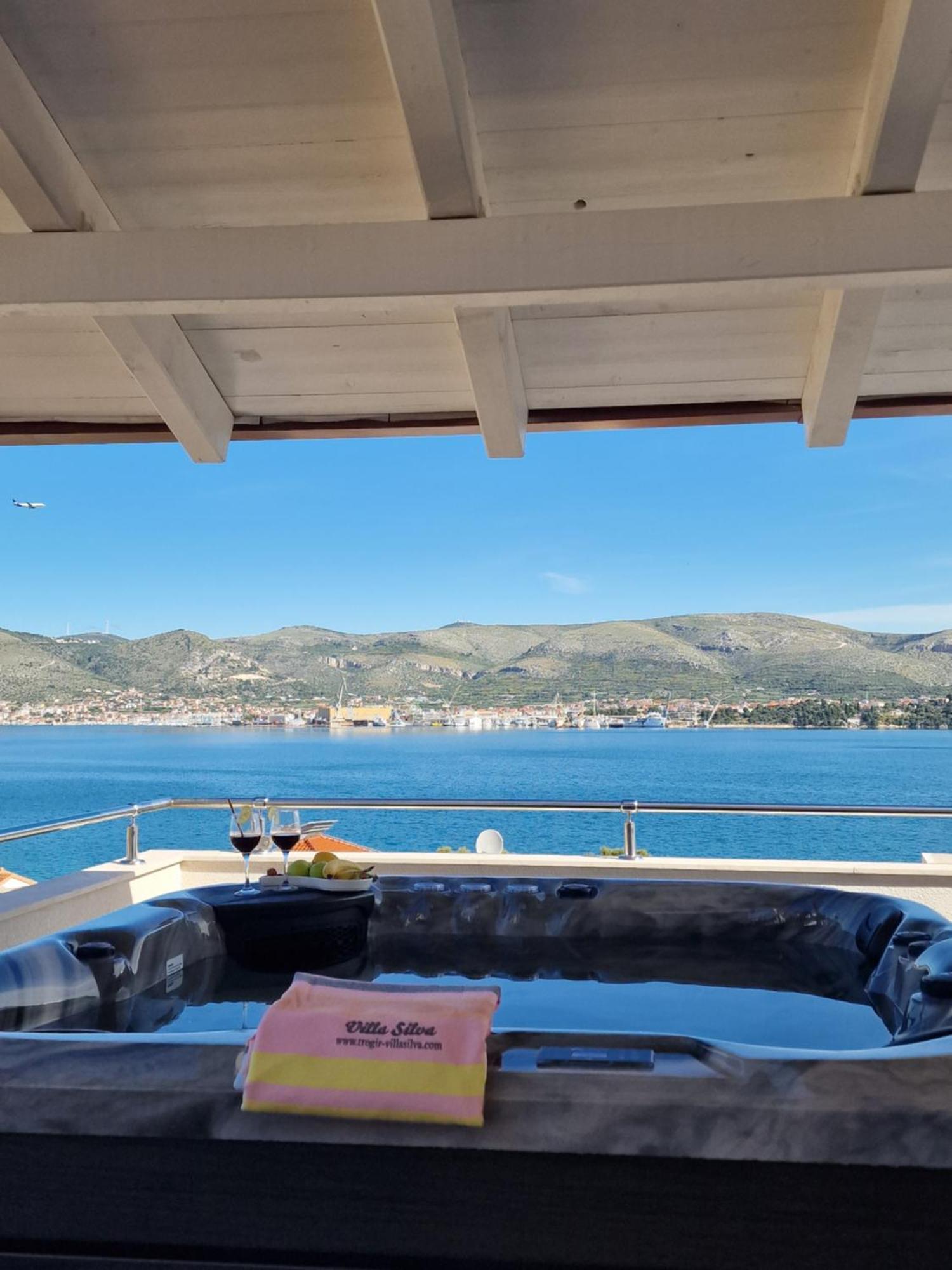 Luxury Apartments Silva With Sea View Okrug Gornji Esterno foto